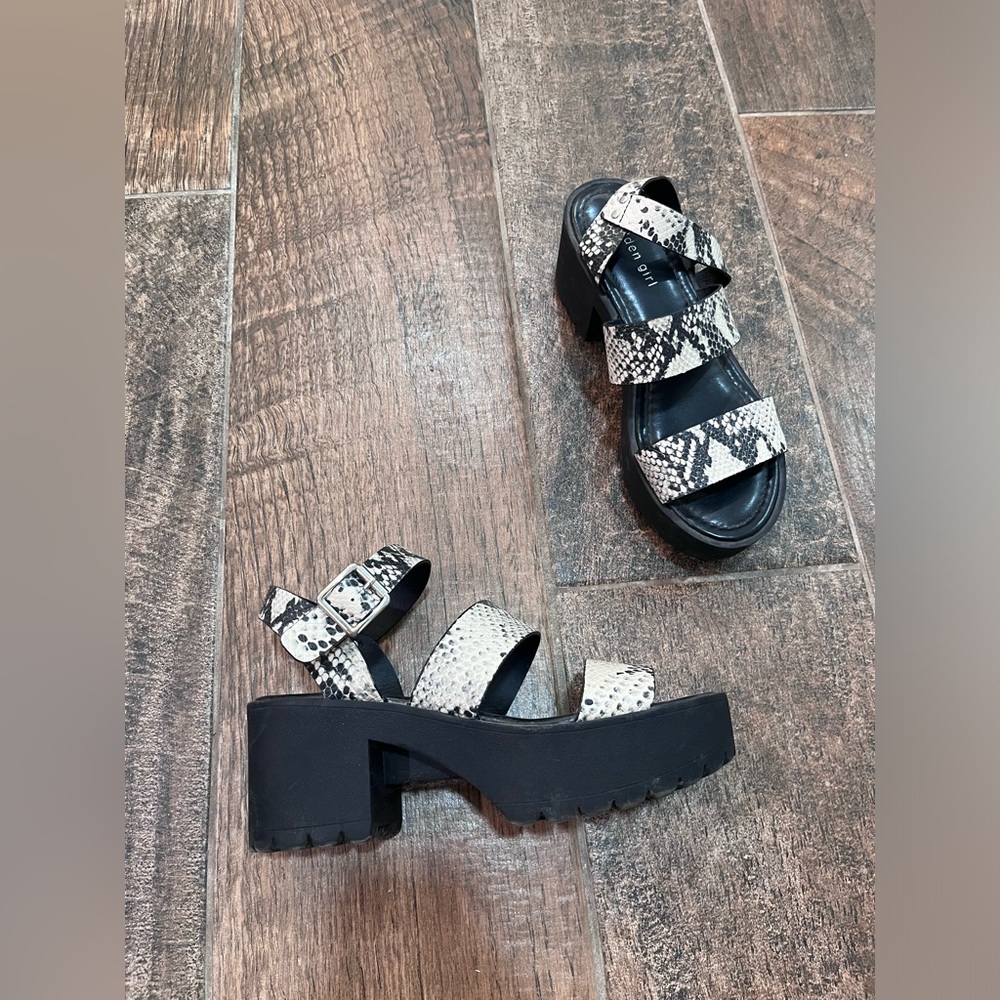 Madden Girl woman Heel size 7.5
